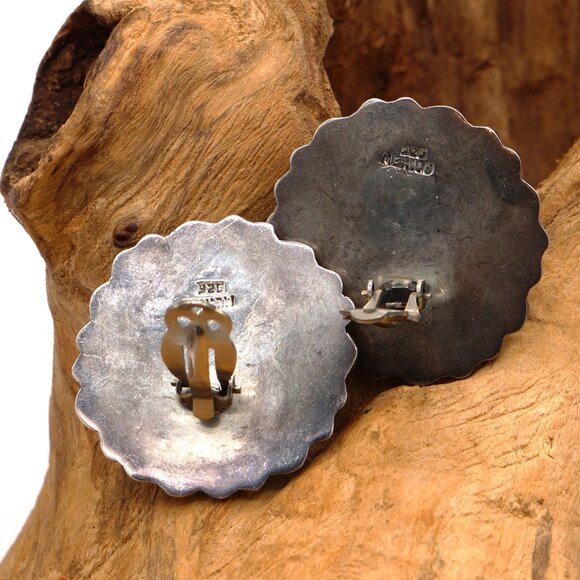 Vintage Concho Domed & Swirly Sterling Silver Stud Earrings Mexico Clip-on - Picture 5 of 9